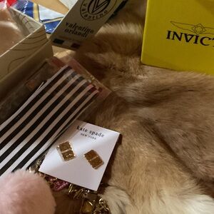 Live listings jewels